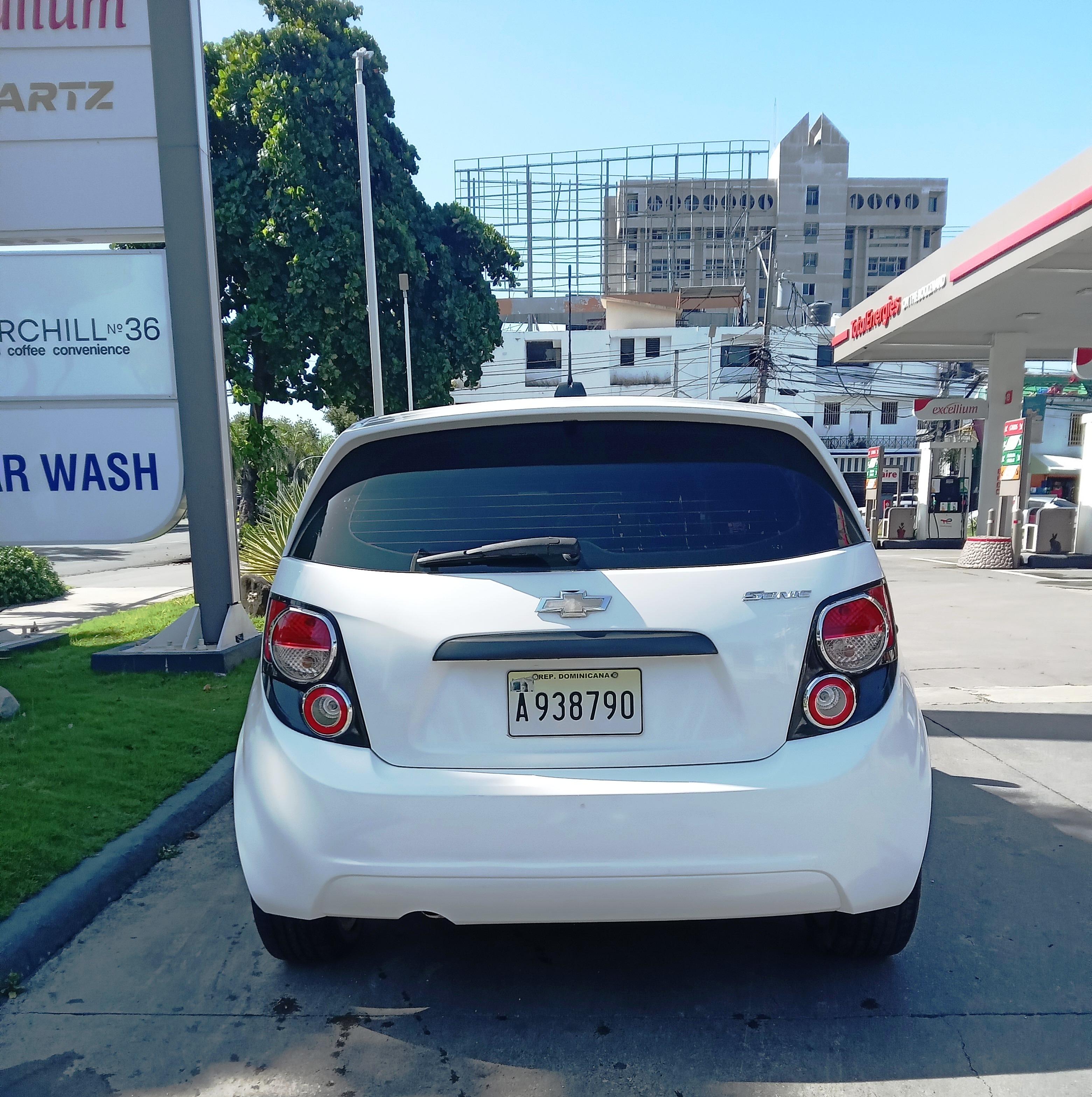 Chevy Sonic LS Hatchback 2015 Manual  Foto 7281353-5.jpg