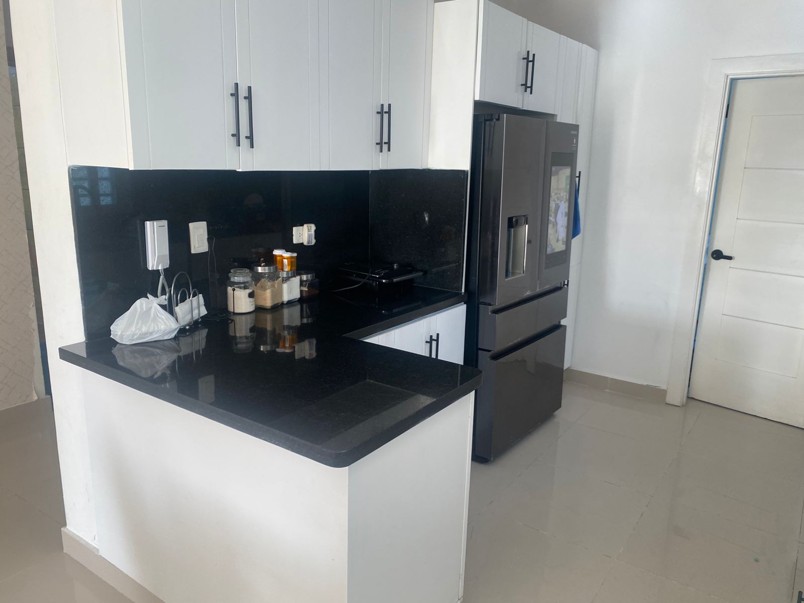 Vendo hermoso apartamento con terraza en los corales del sur Foto 7281460-5.jpg