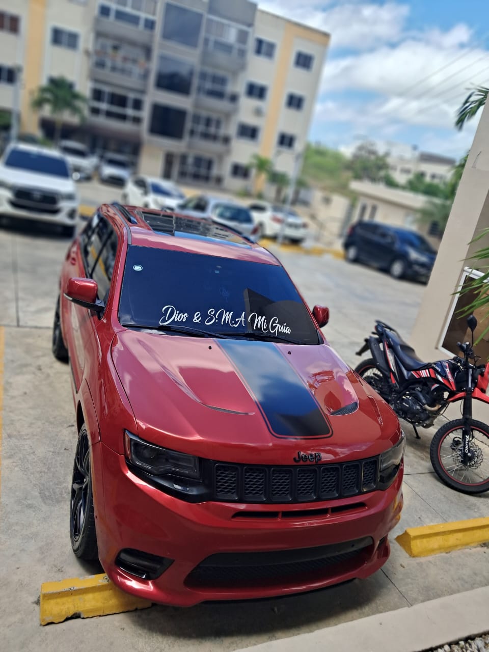 Se vende cherokee overland modificada a SRT 2020 mofleria y todod los  Foto 7281481-5.jpg
