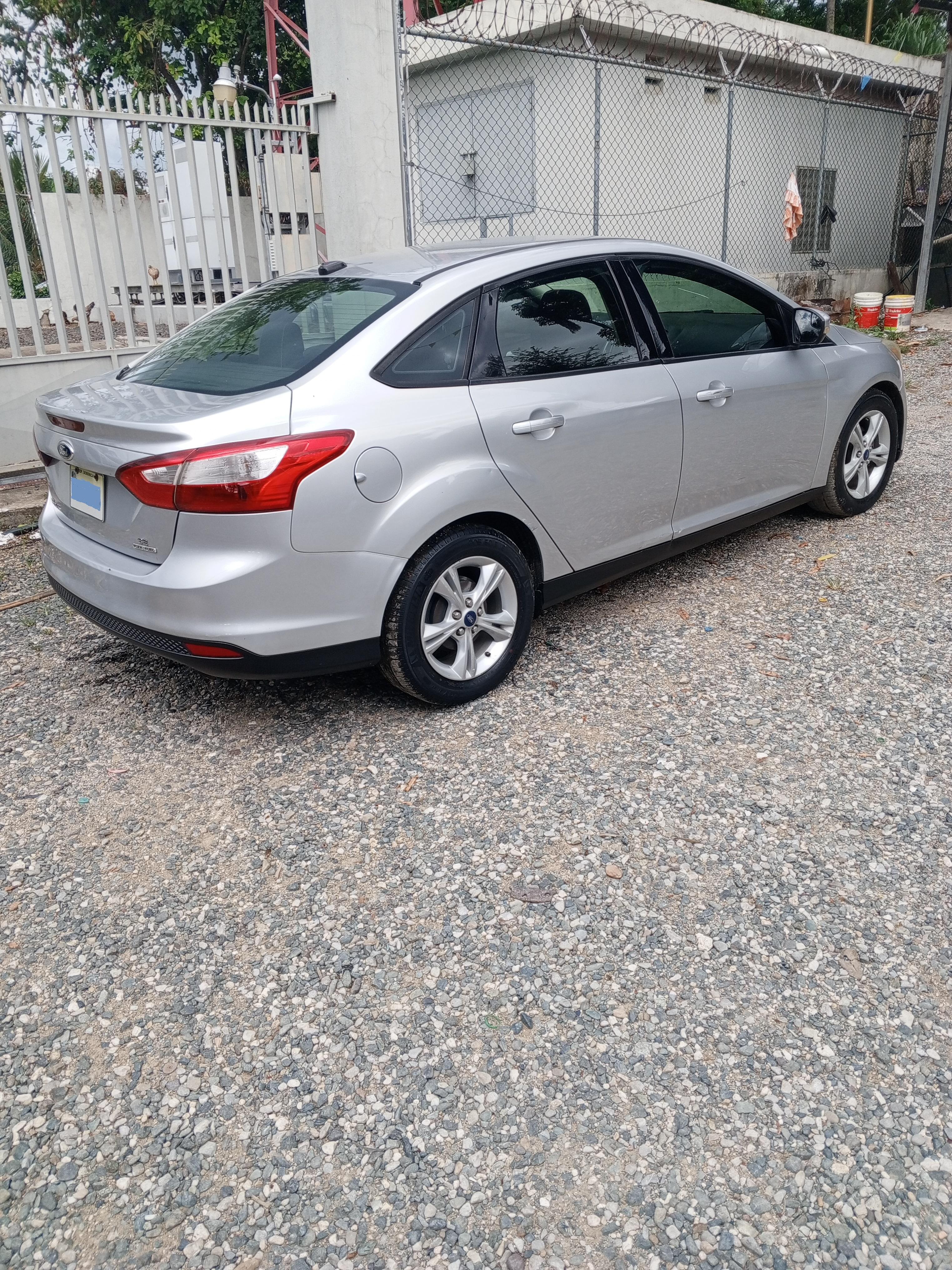 vendo ford focus 2014 Foto 7281500-2.jpg