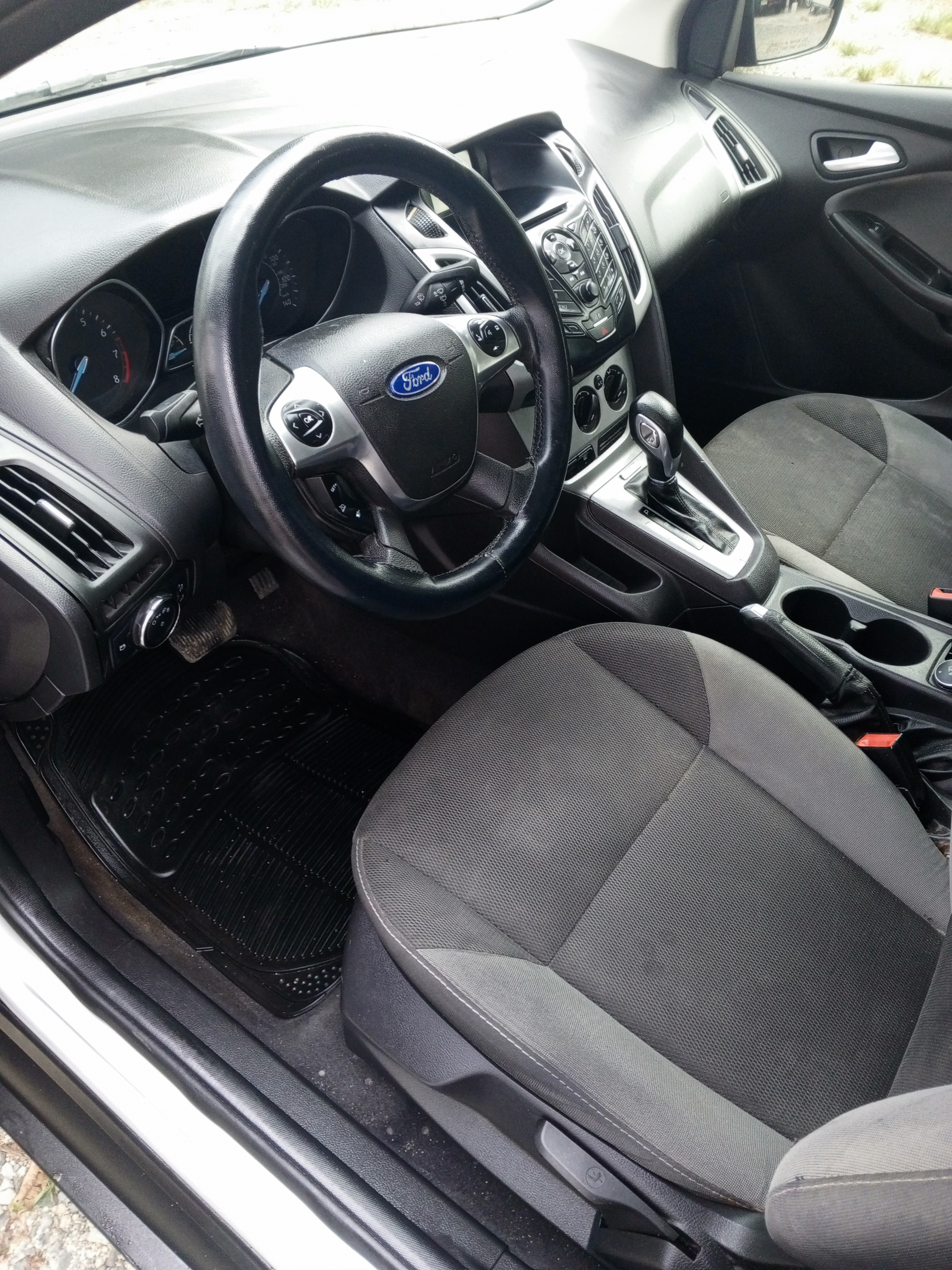 vendo ford focus 2014 Foto 7281500-3.jpg