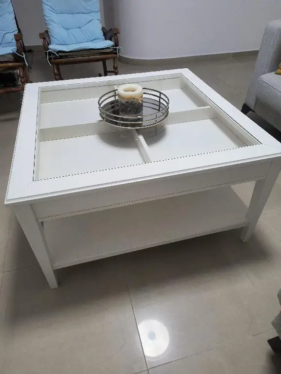 Mesa de centro color blanco  con gavetas y cristal. Foto 7281510-4.jpg