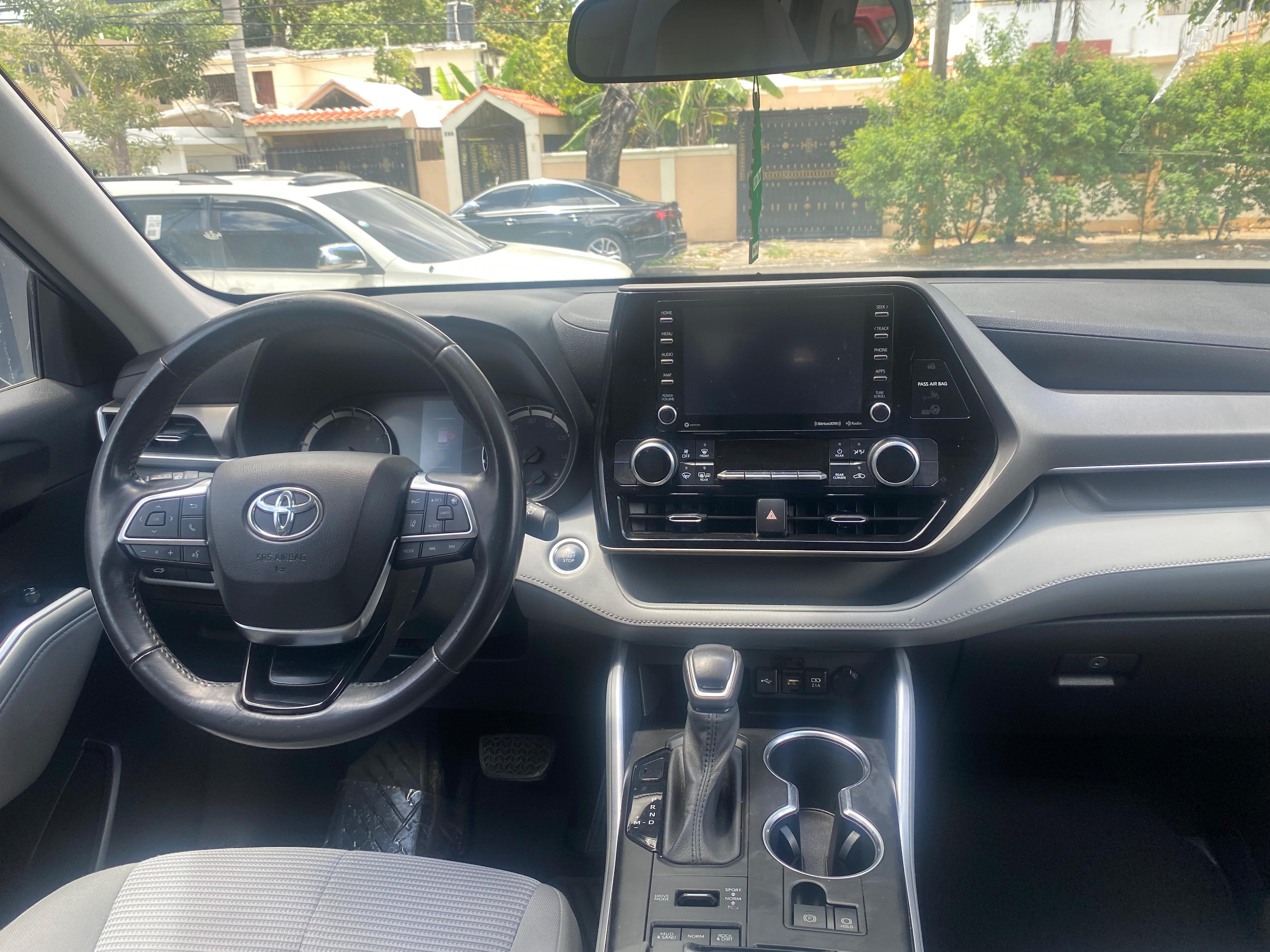 TOYOTA HIGHLANDER LE AWD  2021 Foto 7281567-9.jpg