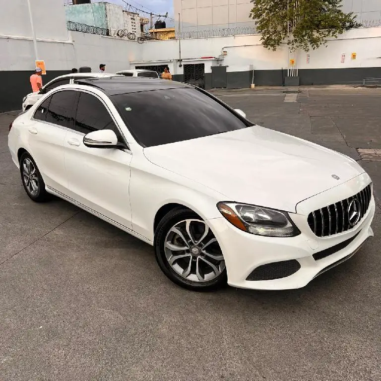 Mercedes Benz C300 Foto 7281975-2.jpg