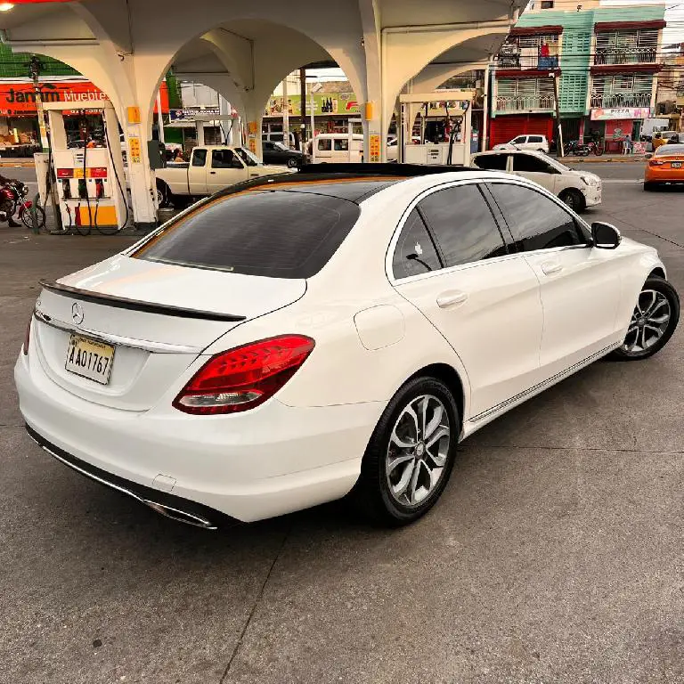 Mercedes Benz C300 Foto 7281975-5.jpg