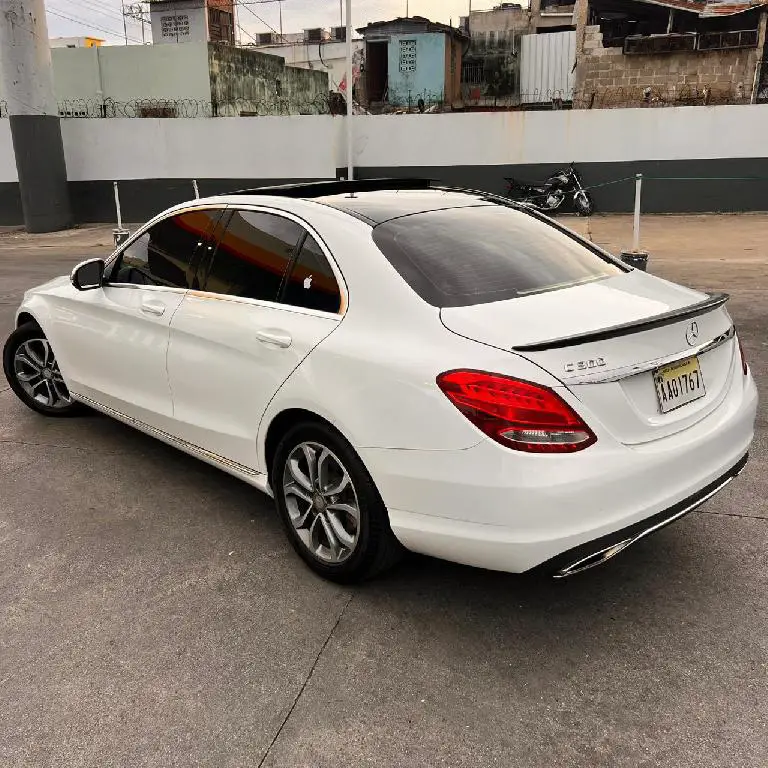 Mercedes Benz C300 Foto 7281975-6.jpg