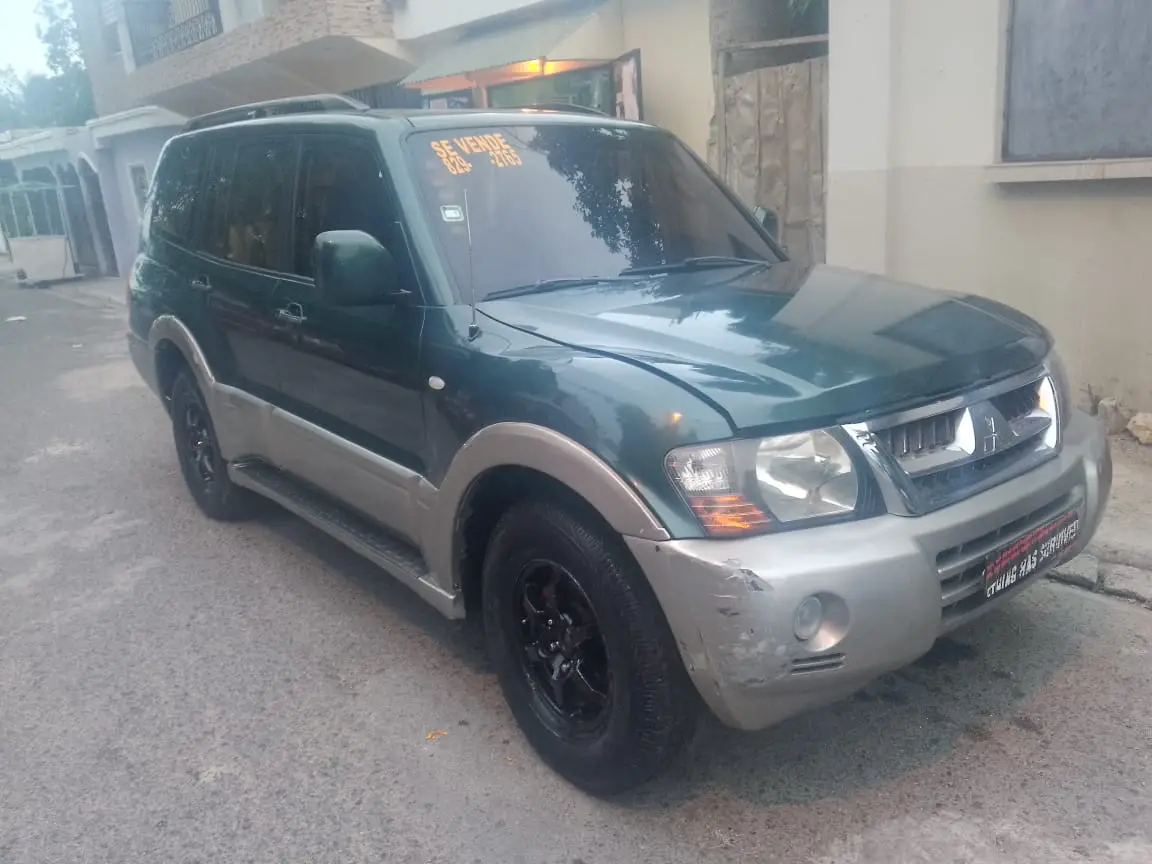 Mitsubishi  2003 Tres filas  LIMITED  Diesel   345000  La Romana Foto 7282001-1.jpg