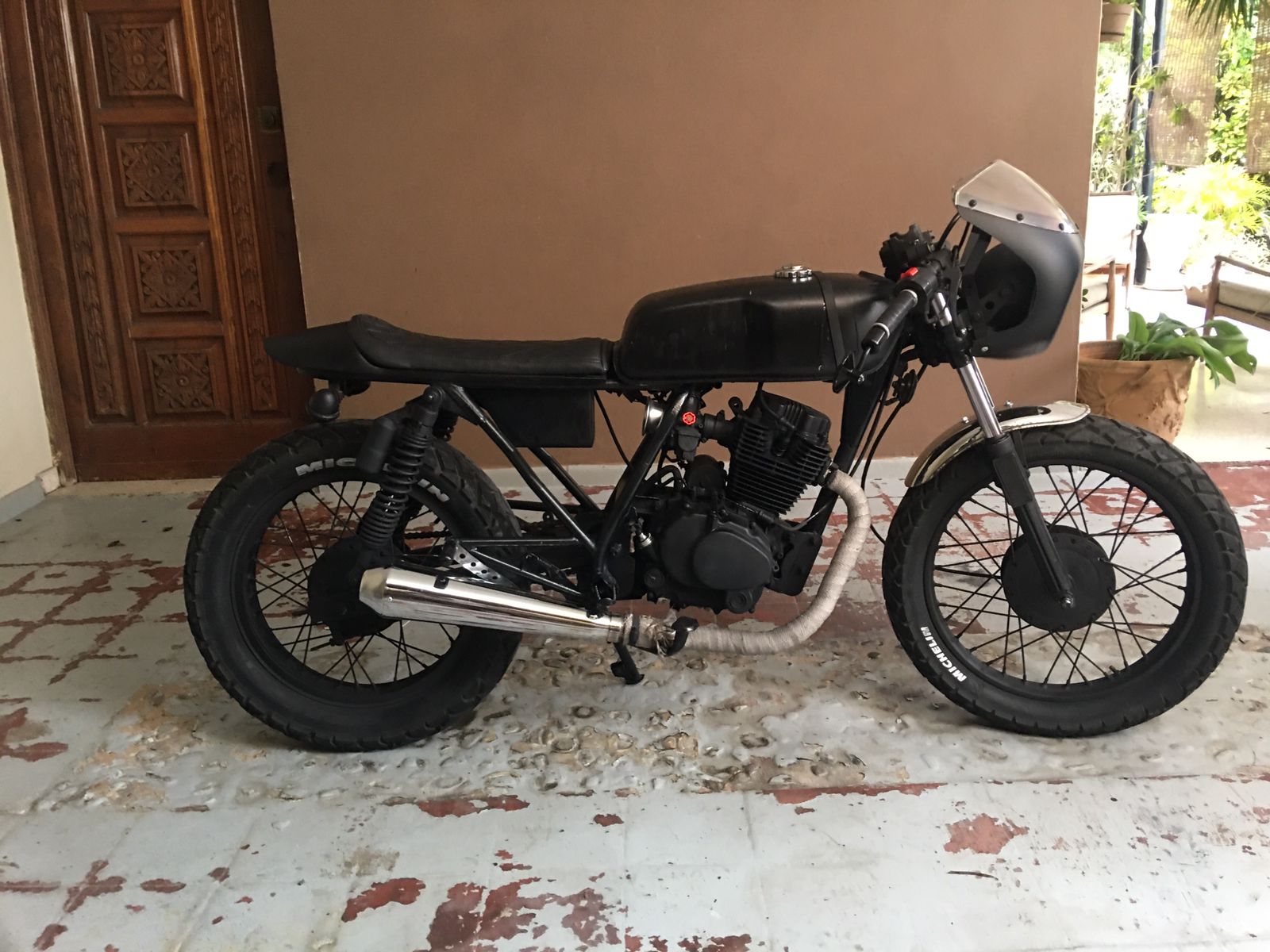 Motocicleta Yamaha Cafe Racer 250cc  Foto 7282313-2.jpg
