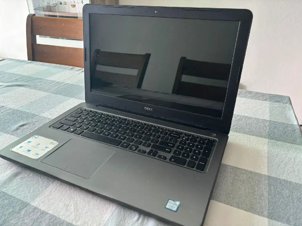 Dell Inspiron 15 5000 Series Foto 7282434-6.jpg