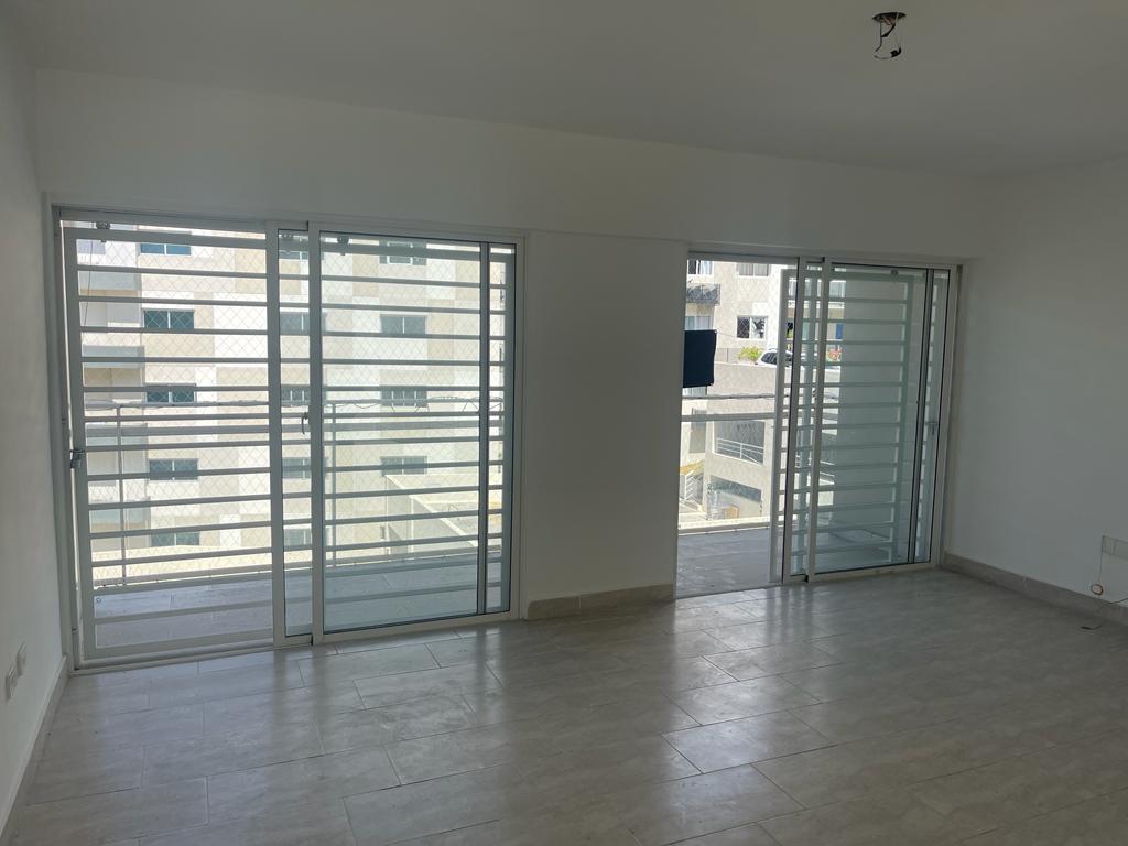 Apartamento en Gazcue ideal para inversión!  Espacioso y bien ubicado  Foto 7282622-4.jpg