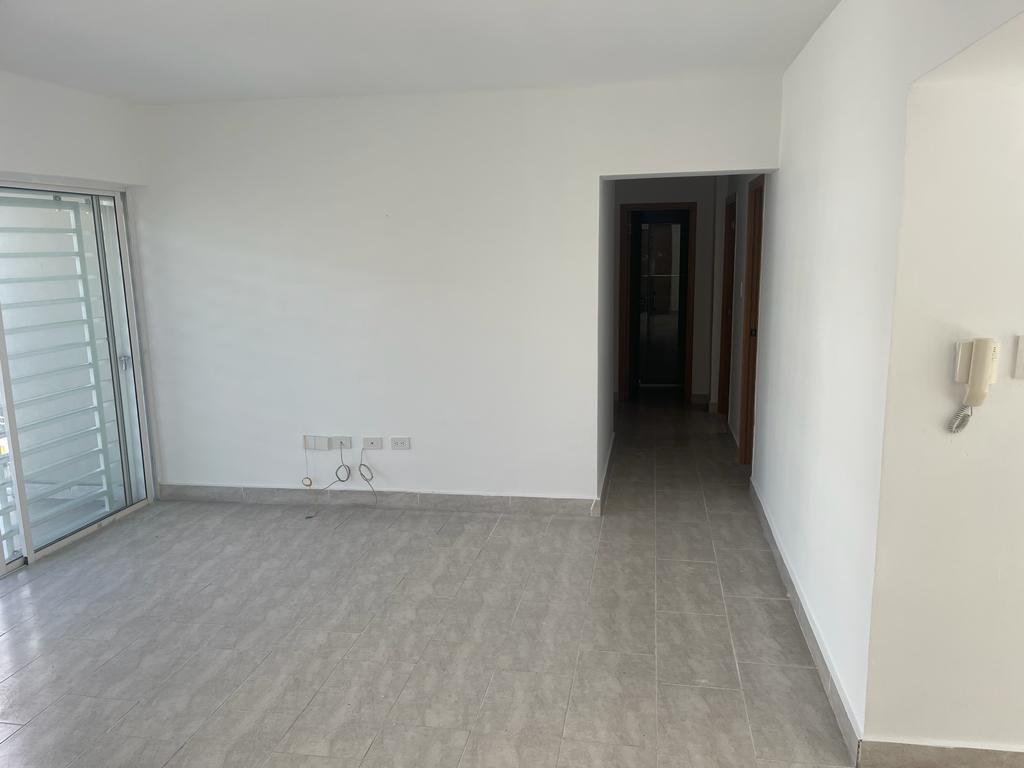 Apartamento en Gazcue ideal para inversión!  Espacioso y bien ubicado  Foto 7282622-6.jpg
