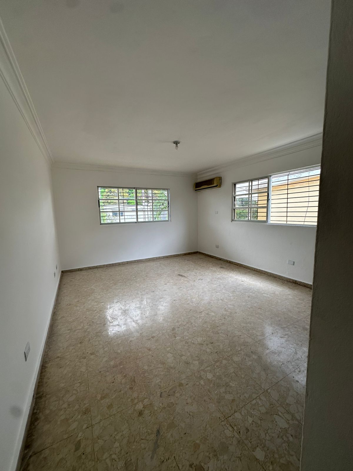 Casa en La Castellana Uso Familiar O Comercial  Foto 7282633-9.jpg