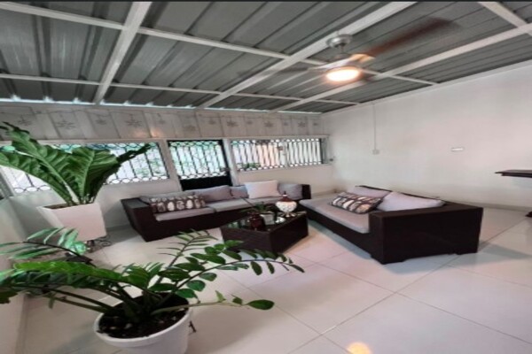 ???? Venta de Casa Amplia y Confortable en Urbanización INVI – Santiag Foto 7283074-6.jpg
