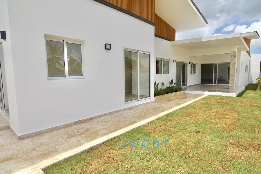 Jochy Real Estate vende villa en La Estancia Golf Resort La Romana R.D Foto 7283194-12.jpg