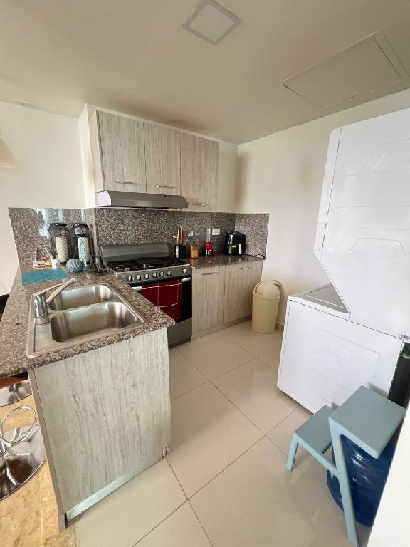 Vendo apartamento en la Romana  Foto 7283506-1.jpg
