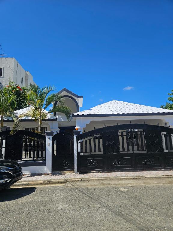 ???? EN VENTA – Casa en Padre Las Casas Santiago R.D. Foto 7283612-1.jpg