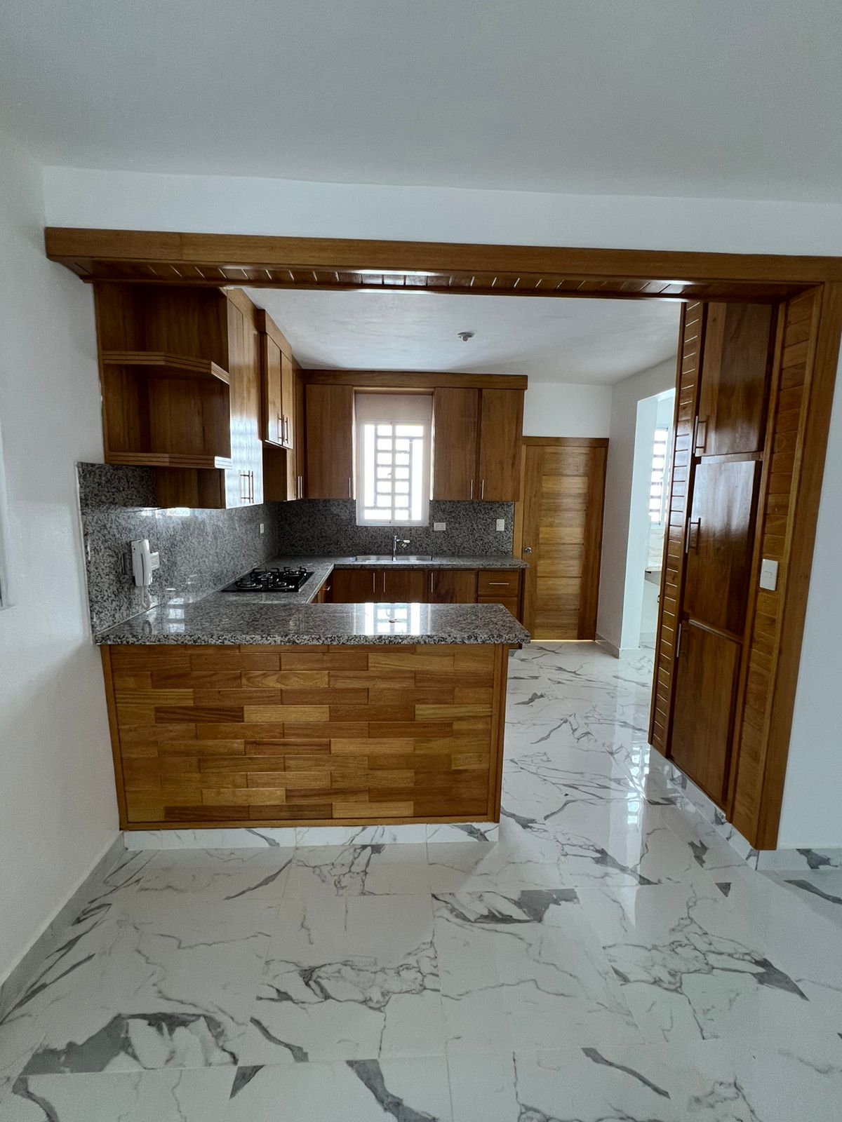 ???? EN VENTA – Casa Próxima a la Zona Franca de Rafey Santiago R.D. Foto 7284026-10.jpg