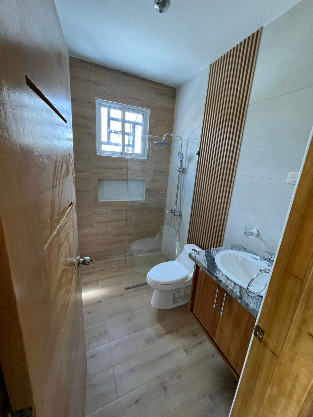 ???? EN VENTA – Casa Próxima a la Zona Franca de Rafey Santiago R.D. Foto 7284026-15.jpg