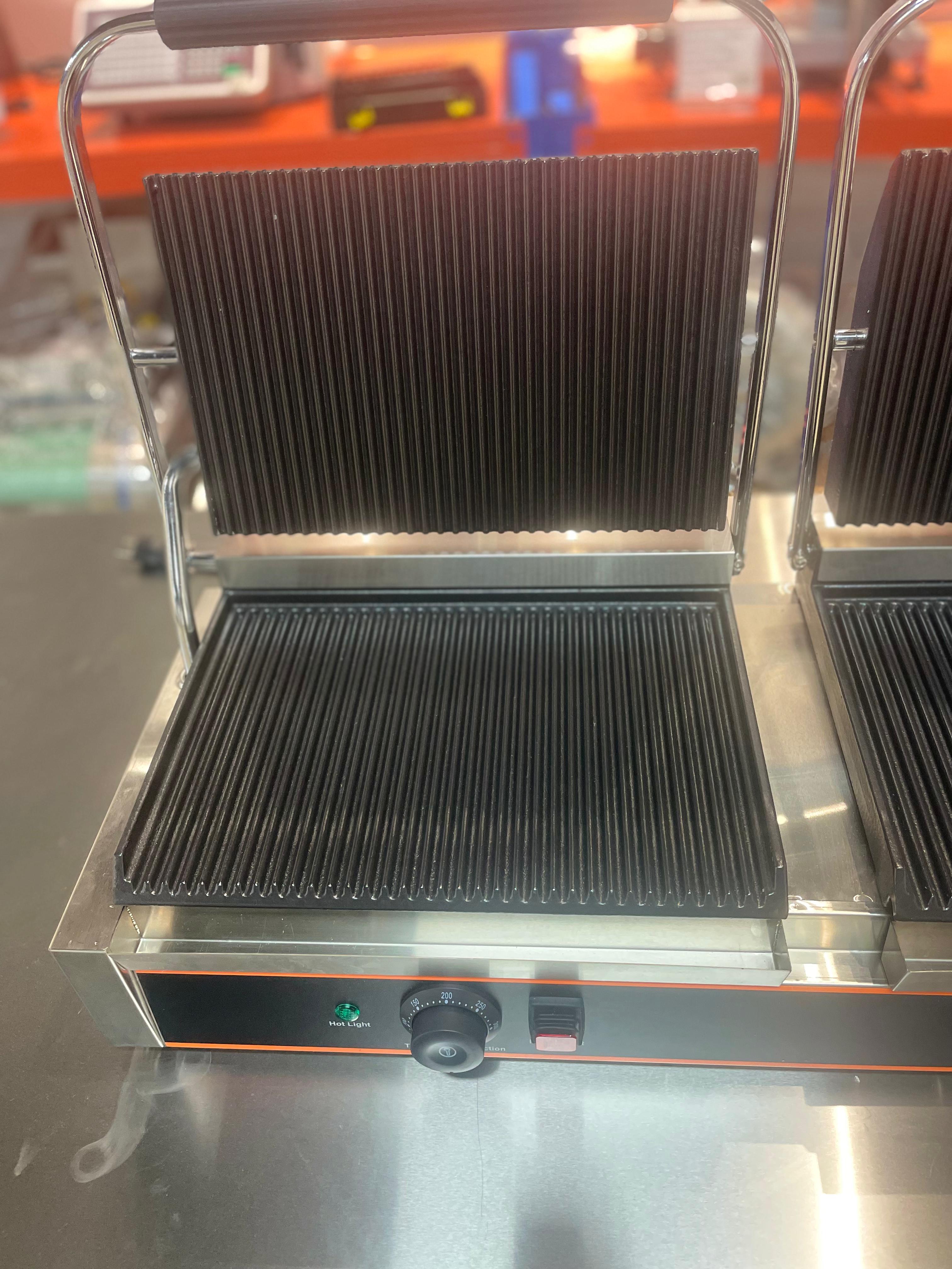 Tostadora parrilla grill doble electrica para carnes vegetales panes Foto 7284248-5.jpg