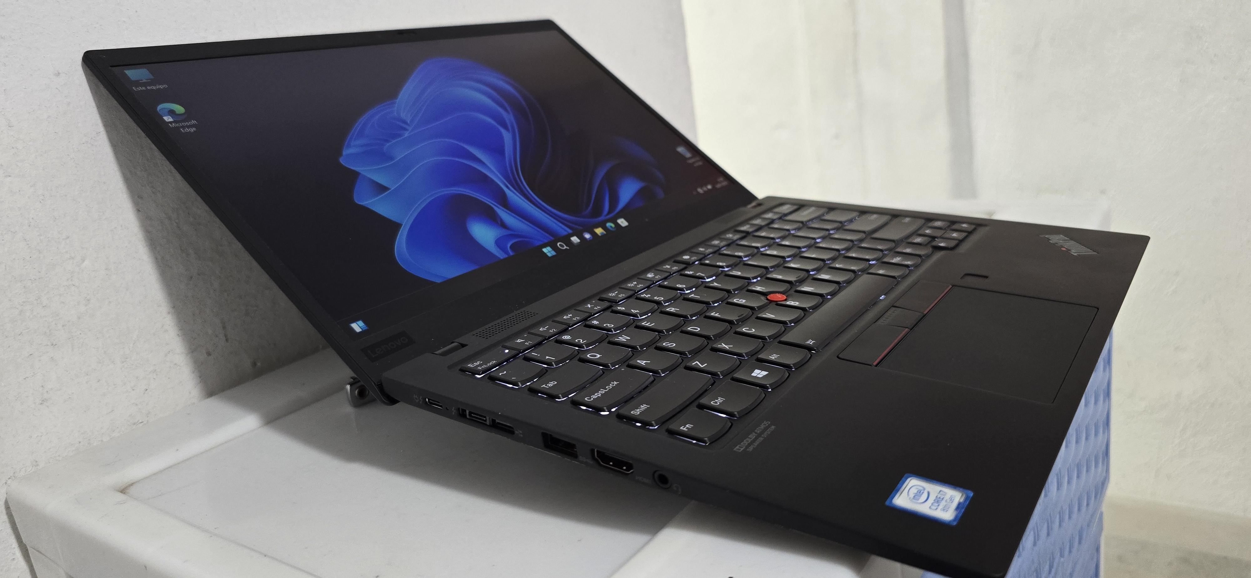 Lenovo carbon x1 14 Pulg Core i7 Ram 16gb Disco 256gb SSD Solido  Foto 7284567-2.jpg