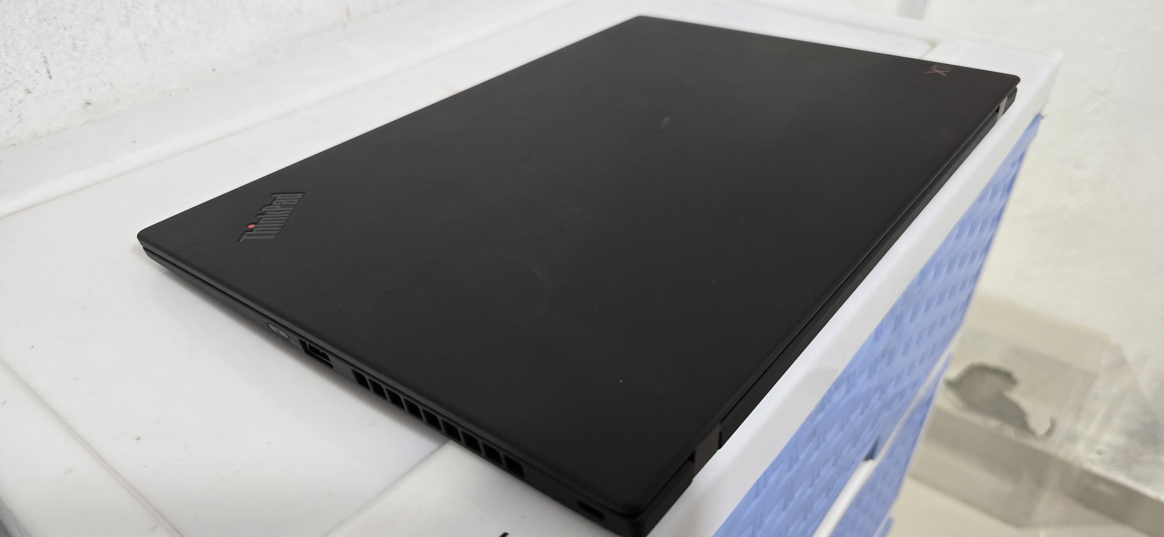 Lenovo carbon x1 14 Pulg Core i7 Ram 16gb Disco 256gb SSD Solido  Foto 7284567-3.jpg