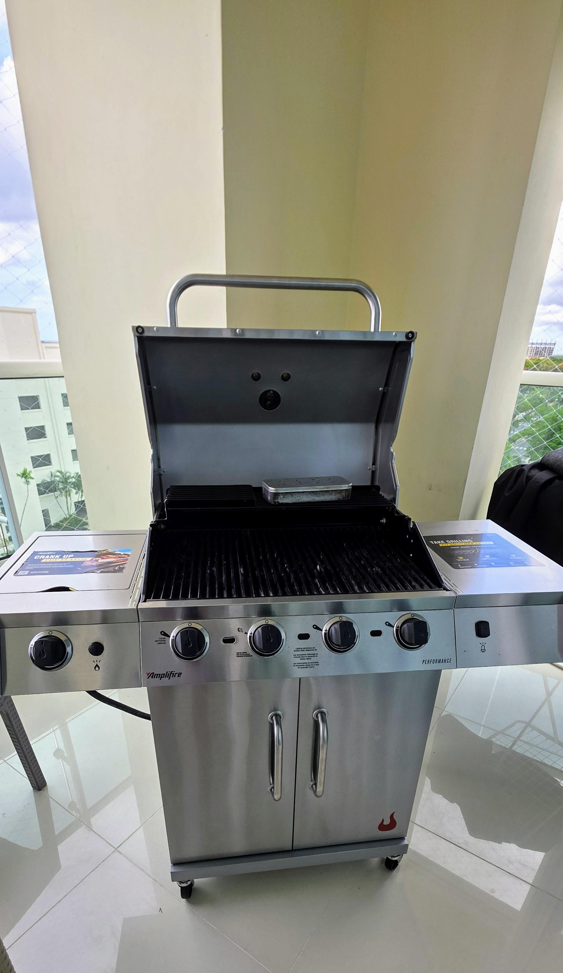 Barbecue CharBroil acero inoxidable  Foto 7284568-3.jpg