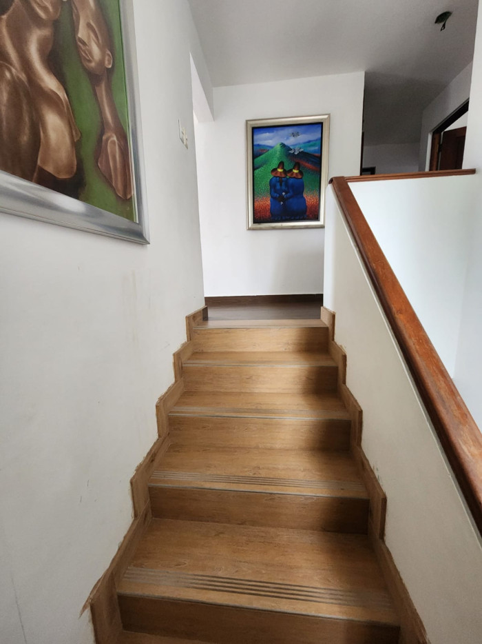 Casa en Venta 2 Niveles en la Av. Independecia  Foto 7284613-7.jpg