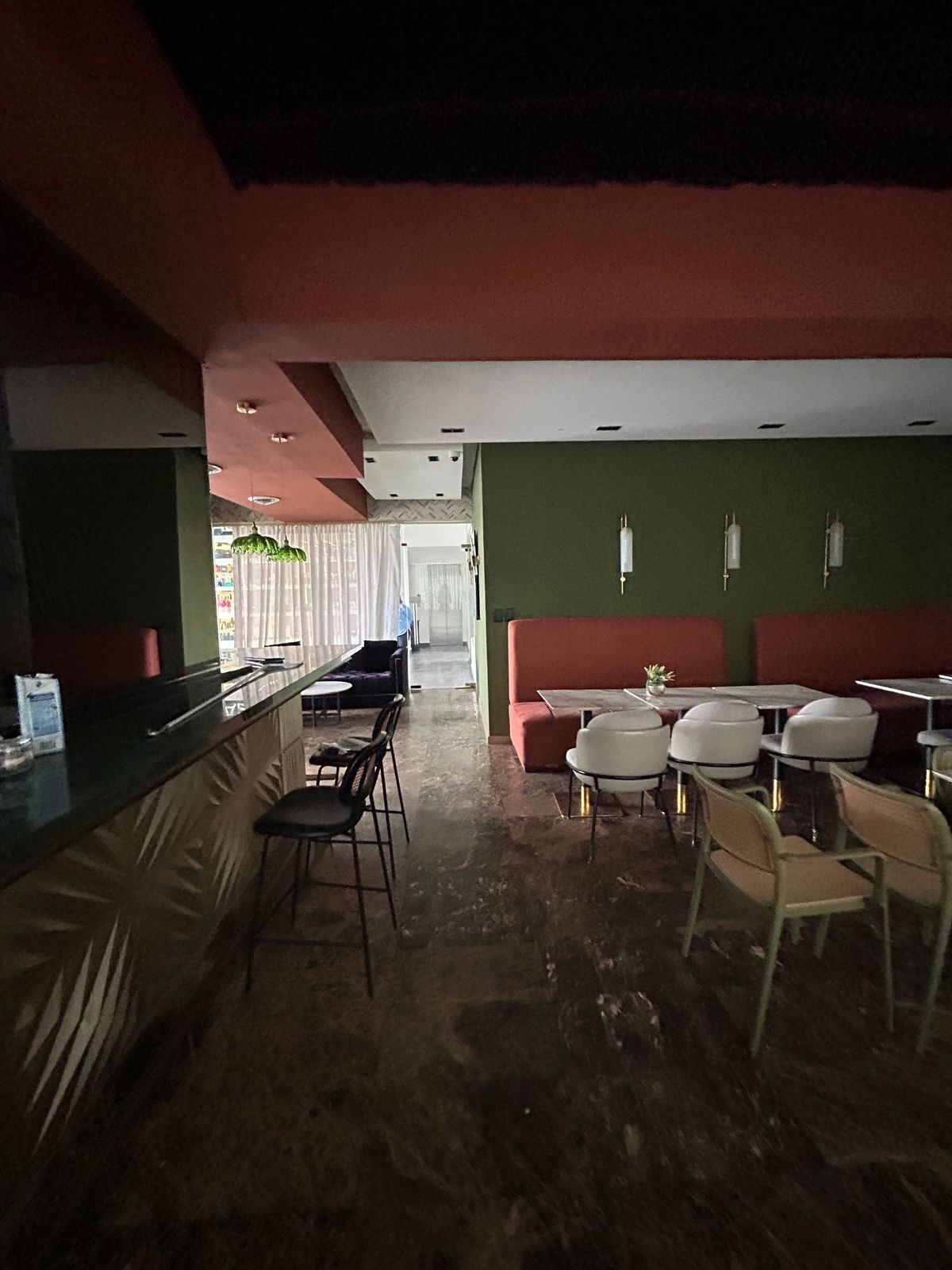 Alquiler de local comercial en plaza moderna en los prados  Foto 7284625-2.jpg