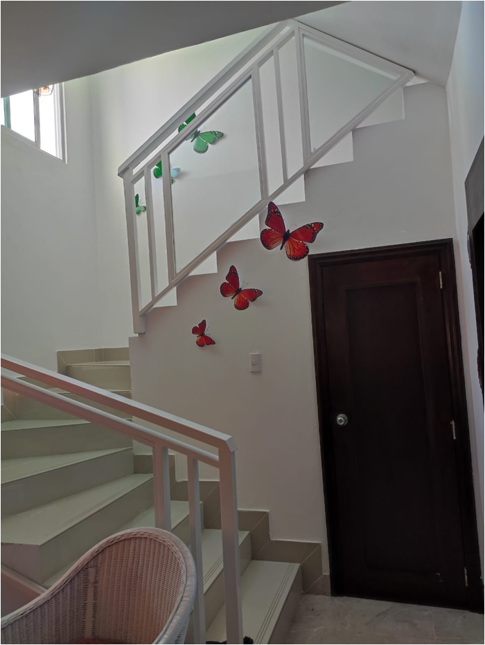 OPORTUNIDAD UNICA CASA 3 NIV. AMUEBLADA  EN BAVARO RES. VILLAS ALTAS B Foto 7284763-11.jpg