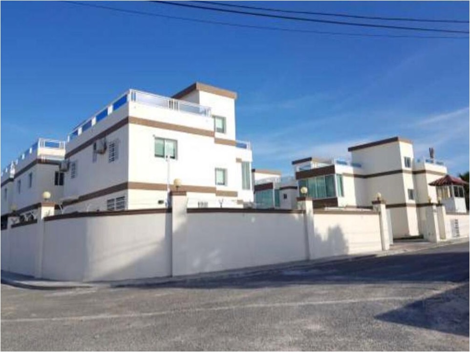 OPORTUNIDAD UNICA CASA 3 NIV. AMUEBLADA  EN BAVARO RES. VILLAS ALTAS B Foto 7284763-12.jpg