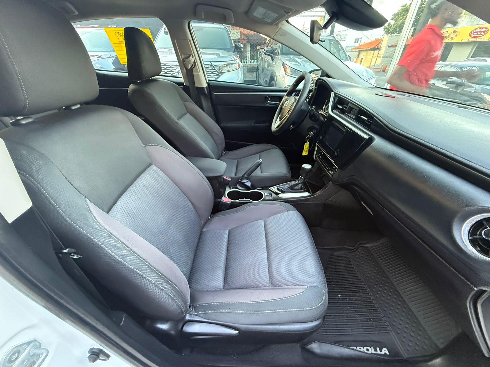 TOYOTA COROLA LE 2019 Foto 7285319-9.jpg