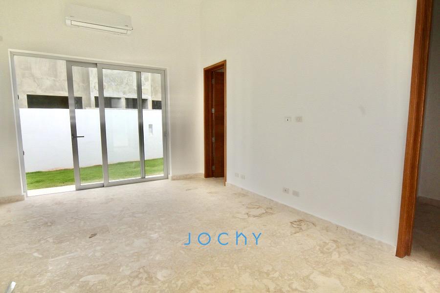 Jochy Real Estate vende villa en Casa de Campo La Romana R.D Foto 7285454-10.jpg