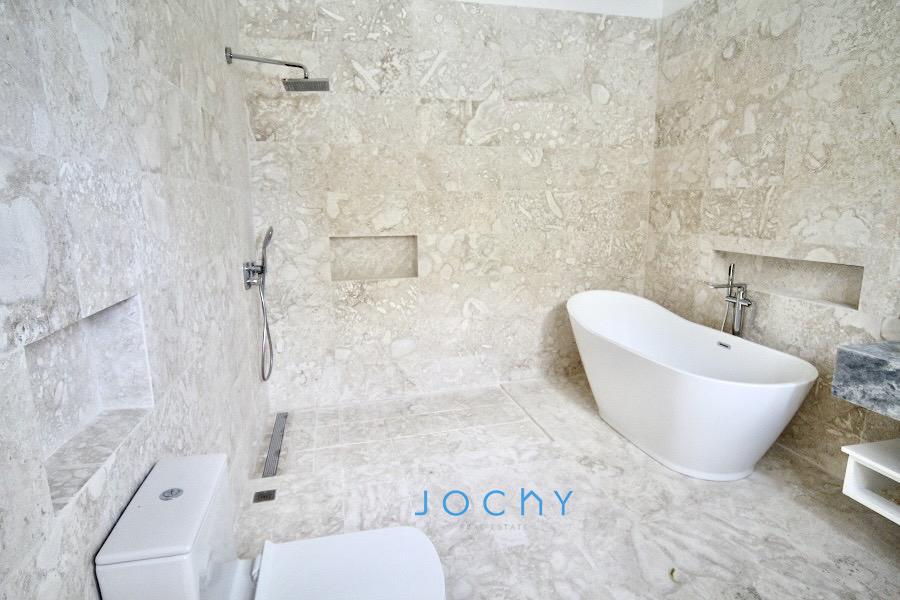 Jochy Real Estate vende villa en Casa de Campo La Romana R.D Foto 7285454-11.jpg