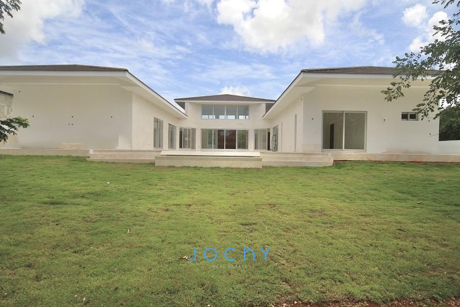 Jochy Real Estate vende villa en Casa de Campo La Romana R.D Foto 7285454-14.jpg