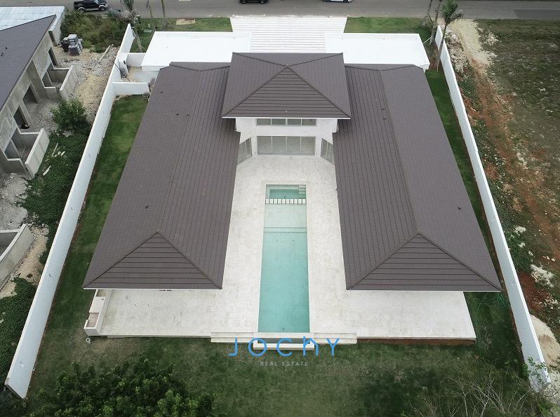 Jochy Real Estate vende villa en Casa de Campo La Romana R.D Foto 7285454-15.jpg