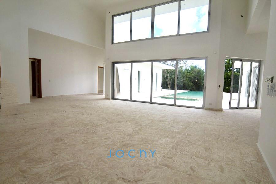 Jochy Real Estate vende villa en Casa de Campo La Romana R.D Foto 7285454-4.jpg