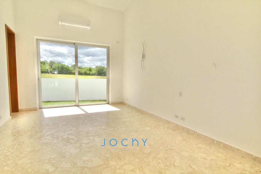Jochy Real Estate vende villa en Casa de Campo La Romana R.D Foto 7285454-7.jpg