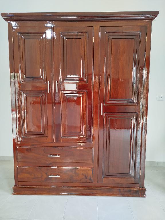 Closet en madera de caoba  Foto 7285535-1.jpg
