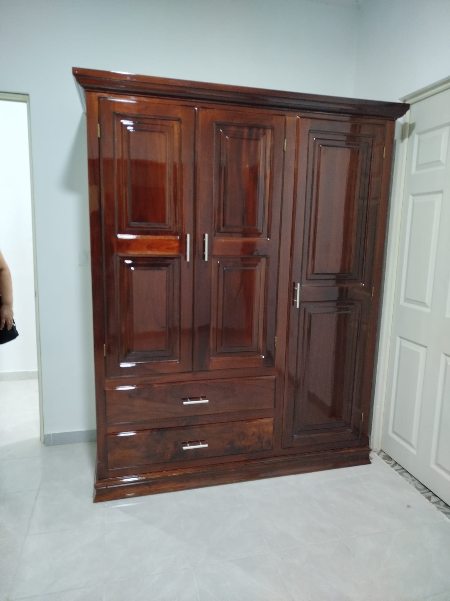 Closet en madera de caoba  Foto 7285535-2.jpg