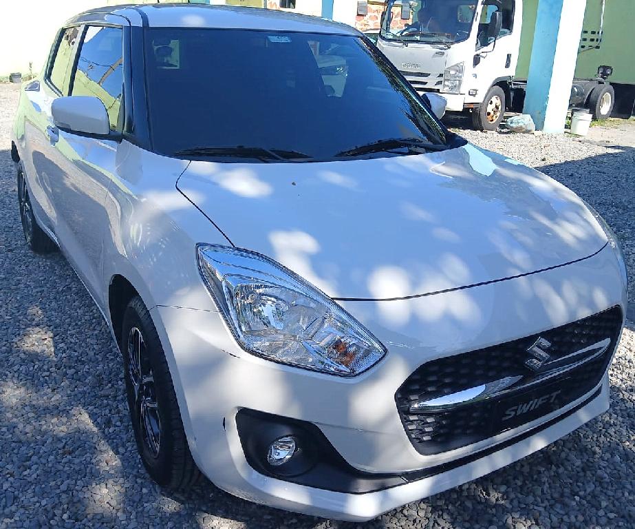 SUZUKI SWIFT 2024 BLANCA con 3 mil kms garantia de la casa Foto 7285606-1.jpg