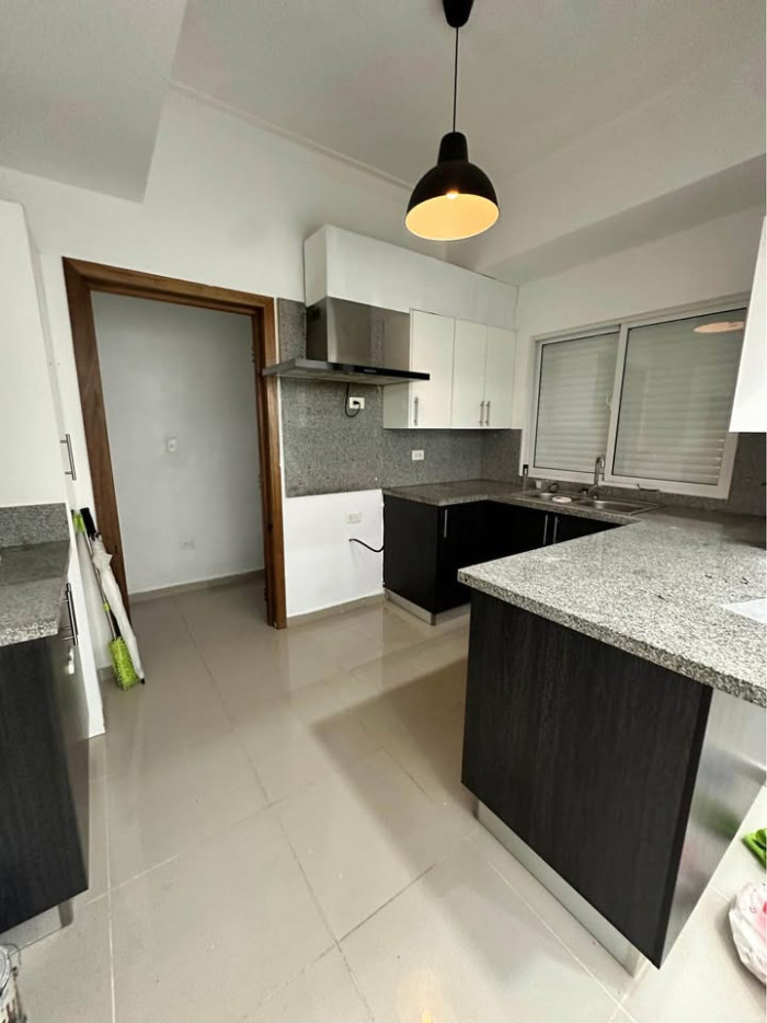 Apartamento en Venta de oportunidad unica en Reparto los 3 Ojos  Foto 7286145-6.jpg