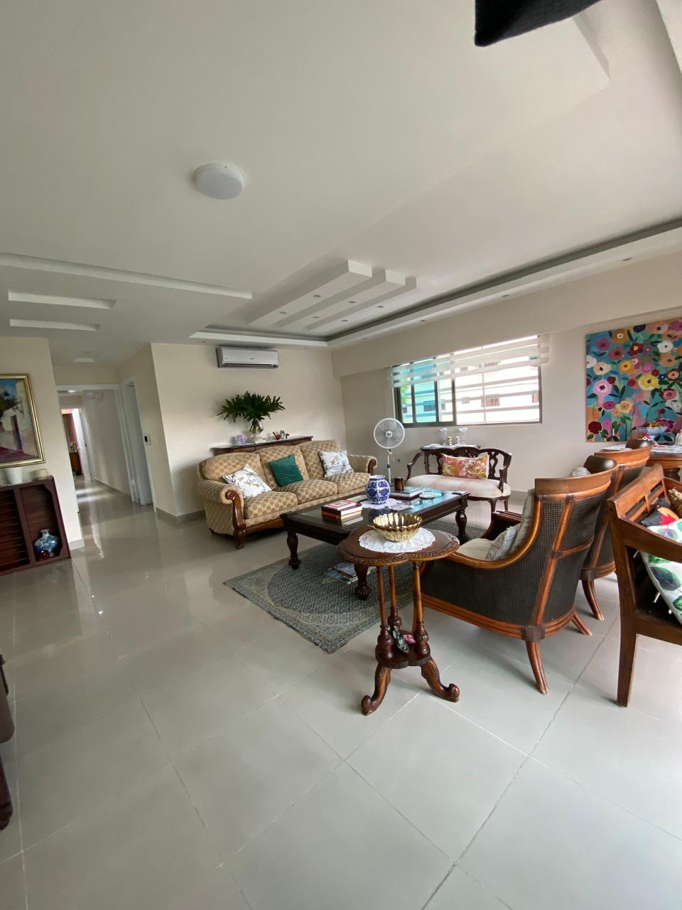 En Venta amplo Apartamento en Evaristo Morales. Foto 7286186-9.jpg
