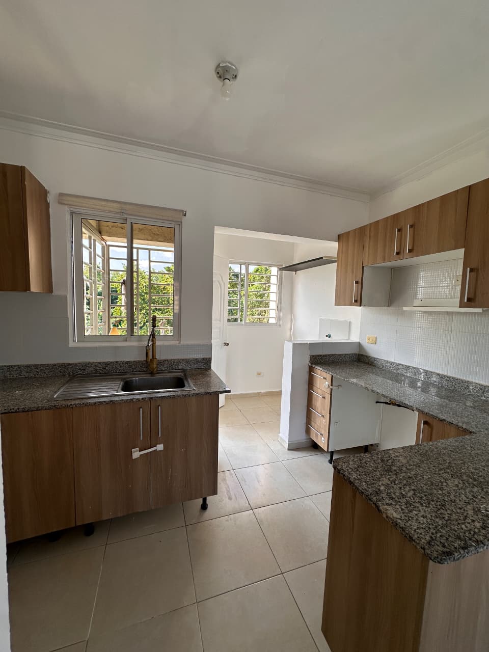Apartamento con Terraza y Casa Club  Altos de Arroyo Hondo  2 Parqueos Foto 7286601-11.jpg