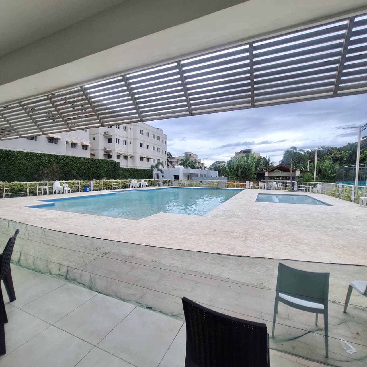 Apartamento con Terraza y Casa Club  Altos de Arroyo Hondo  2 Parqueos Foto 7286601-17.jpg