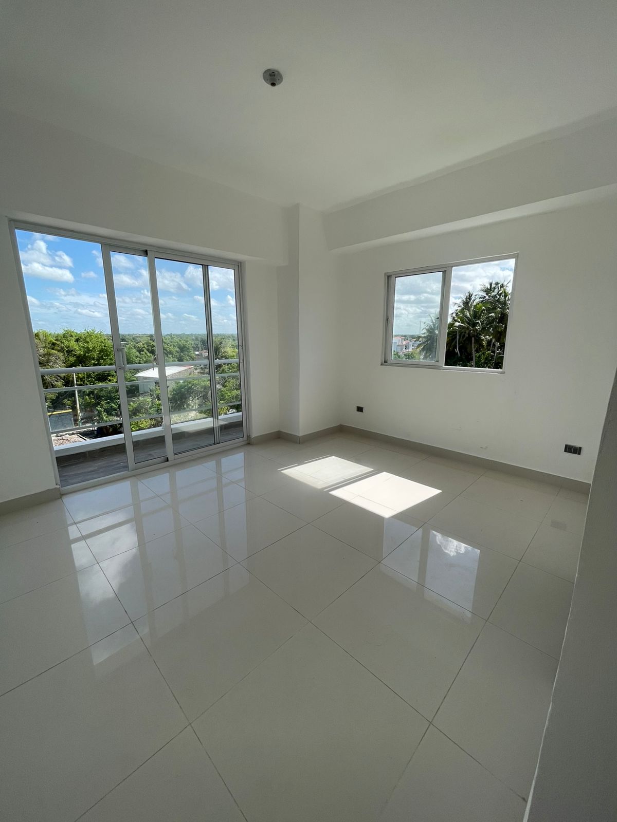 Apartamento en Venta en la Zona de Guayacanes.  Foto 7287108-2.jpg