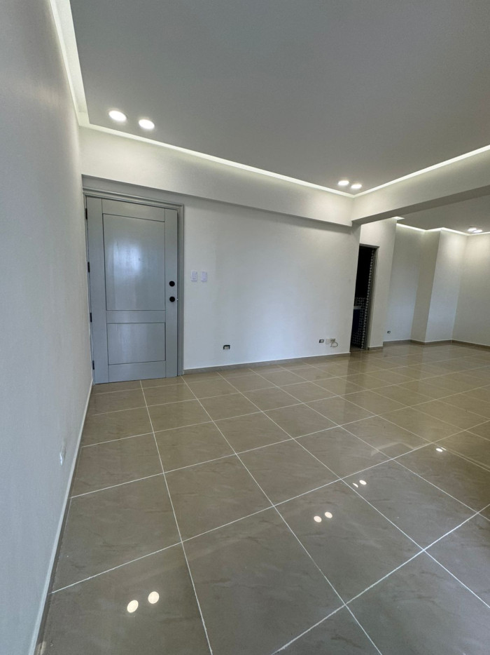 Apartamento en alquiler en Renacimiento 3 Habitaciones Foto 7287797-8.jpg