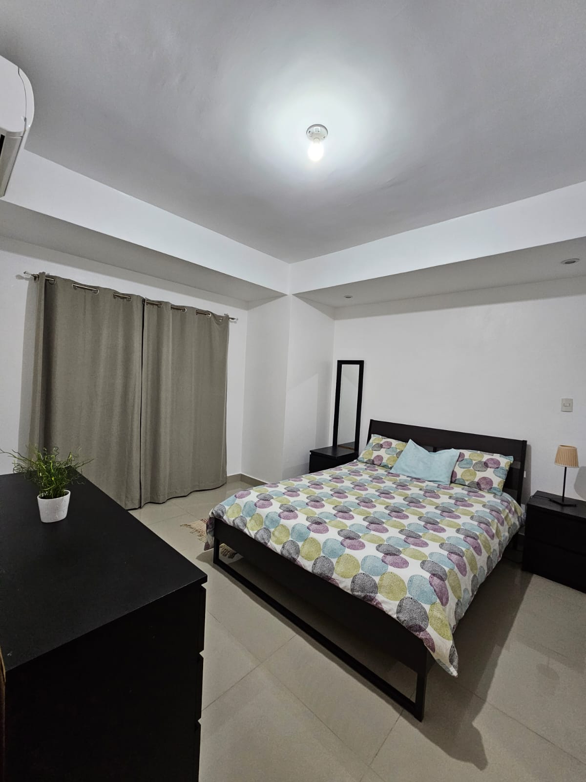 ALQUILO APARTAMENTO EN GAZCUE UN 4 NIVEL Foto 7288001-2.jpg