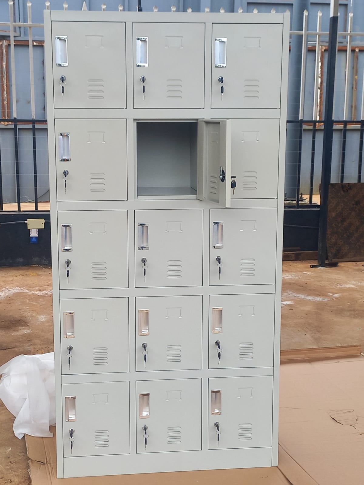 locker casillero 3 cuerpo 5 puertas 15 puertas Foto 7288237-1.jpg