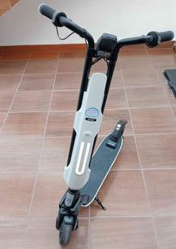 scooter eléctrico plegable   Foto 7288369-1.jpg