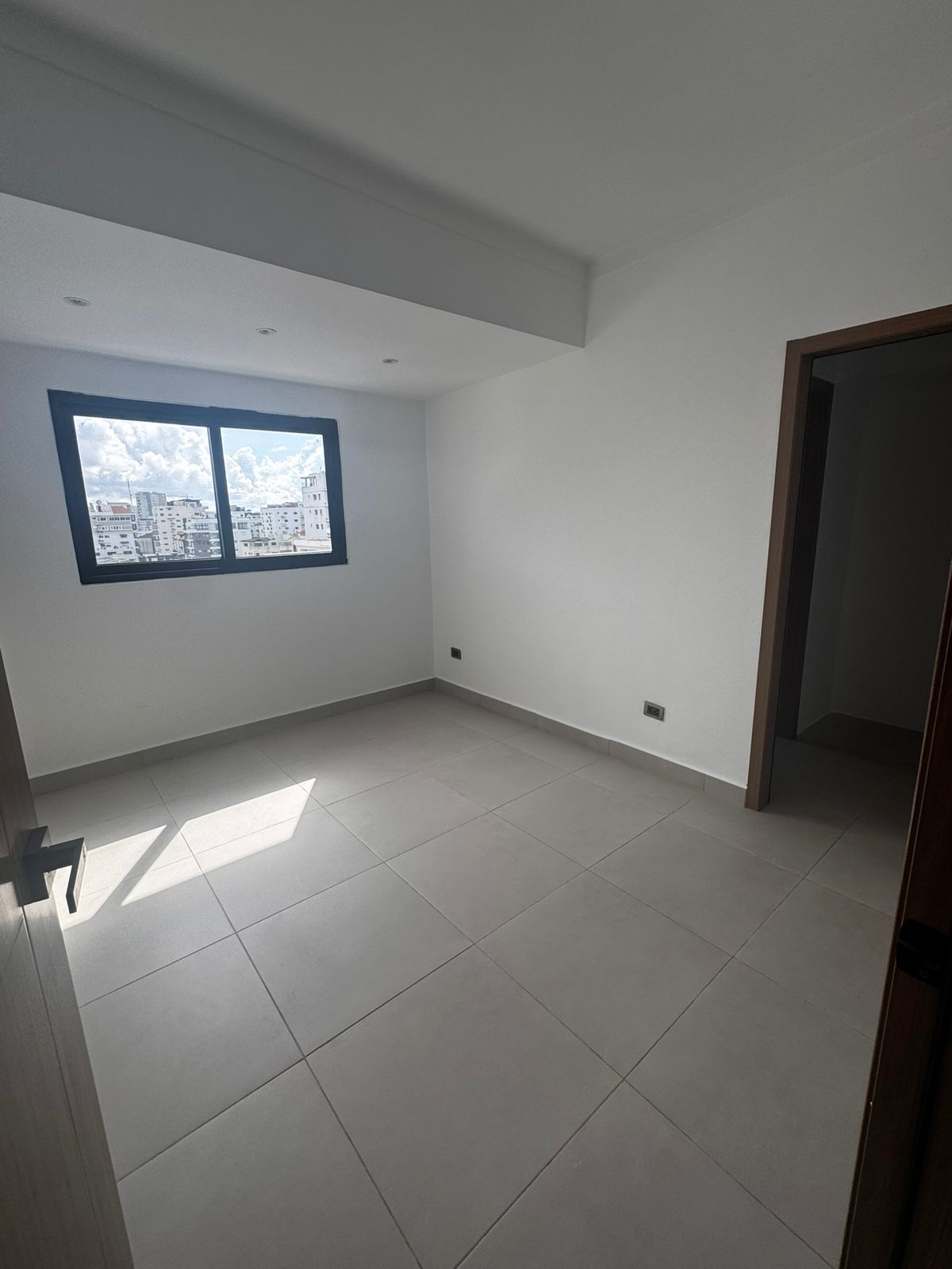 Venta de Apartamento nuevo en el sector de Evaristo Morales Foto 7288550-5.jpg
